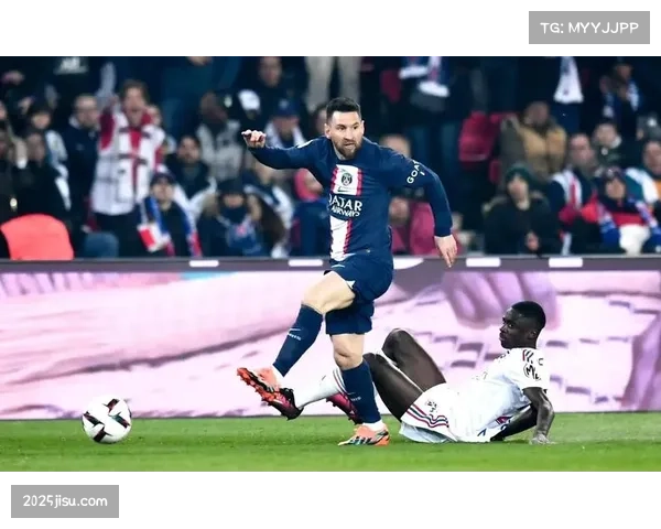 法甲裁判委员会召开会议，统一对“鲁莽拦截”动作的判罚尺度